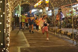 BIB: 
                            <button type="button" onclick="openModal(26220418)" class="btn btn-primary btn-sm float-right btn-popup" data-toggle="modal" data-target=".modal-high-quality">
                        <i class="fas fa-shopping-cart"></i> Add to Cart
                    </button>
                                            <button type="button" onclick="isThisMe(26220418, true)" class="btn btn-success btn-sm float-right btn-popup btn-isme hidden" data-toggle="tooltip" data-placement="bottom" title="นี่คือรูปของคุณใช่ไหม คลิกที่นี่เพื่อเอาเข้าอัลบั้ม">
                        <i class="fas fa-plus"></i> Add to album
                    </button>
                    <button type="button" onclick="isThisMe(26220418, false)" class="btn btn-warning btn-sm float-right btn-popup btn-isnotme hidden">
                        <i class="fas fa-ban"></i> Remove from album
                    </button>